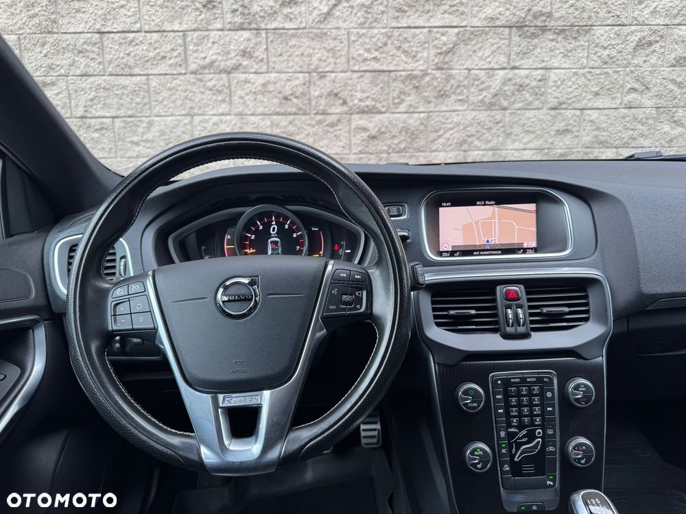 Volvo V40 T3 Drive-E R-Design Momentum - 13