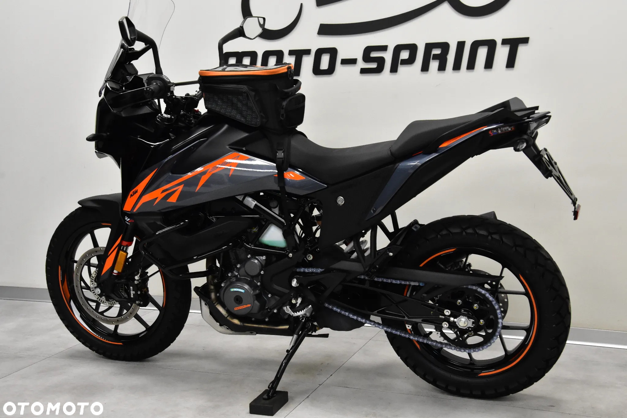 KTM Adventure - 6