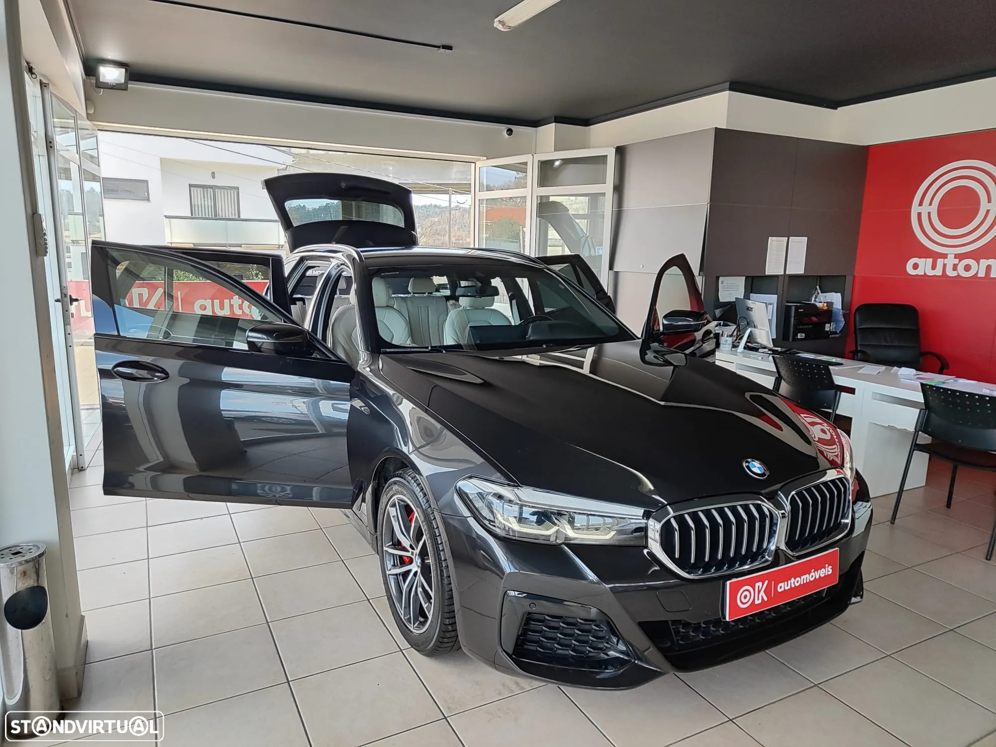 BMW 530 e Pack Desportivo M - 17