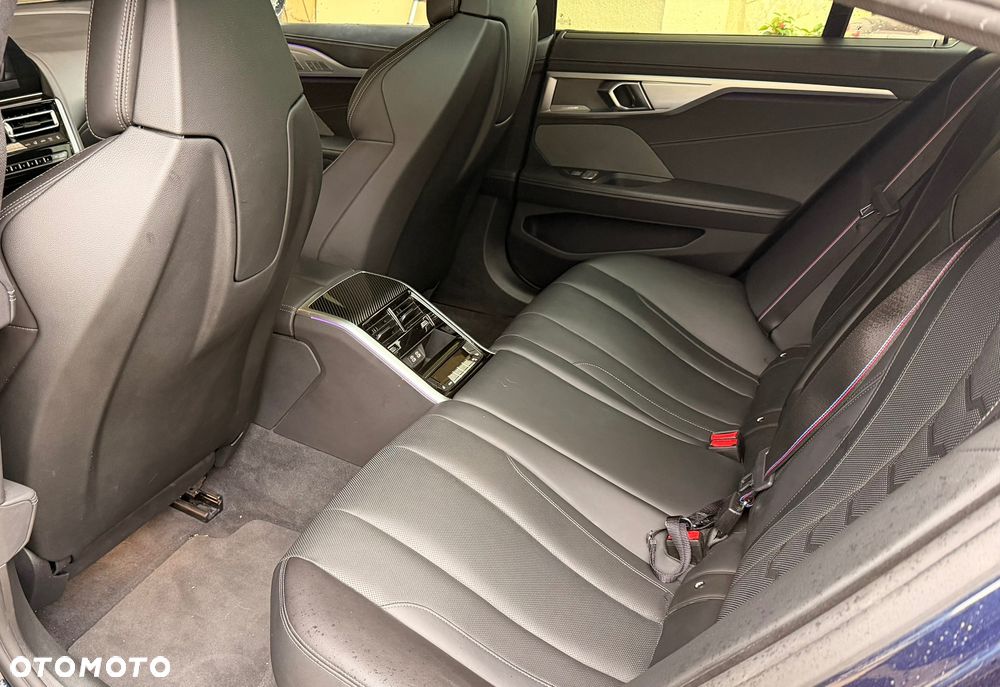 BMW Seria 8 - 10