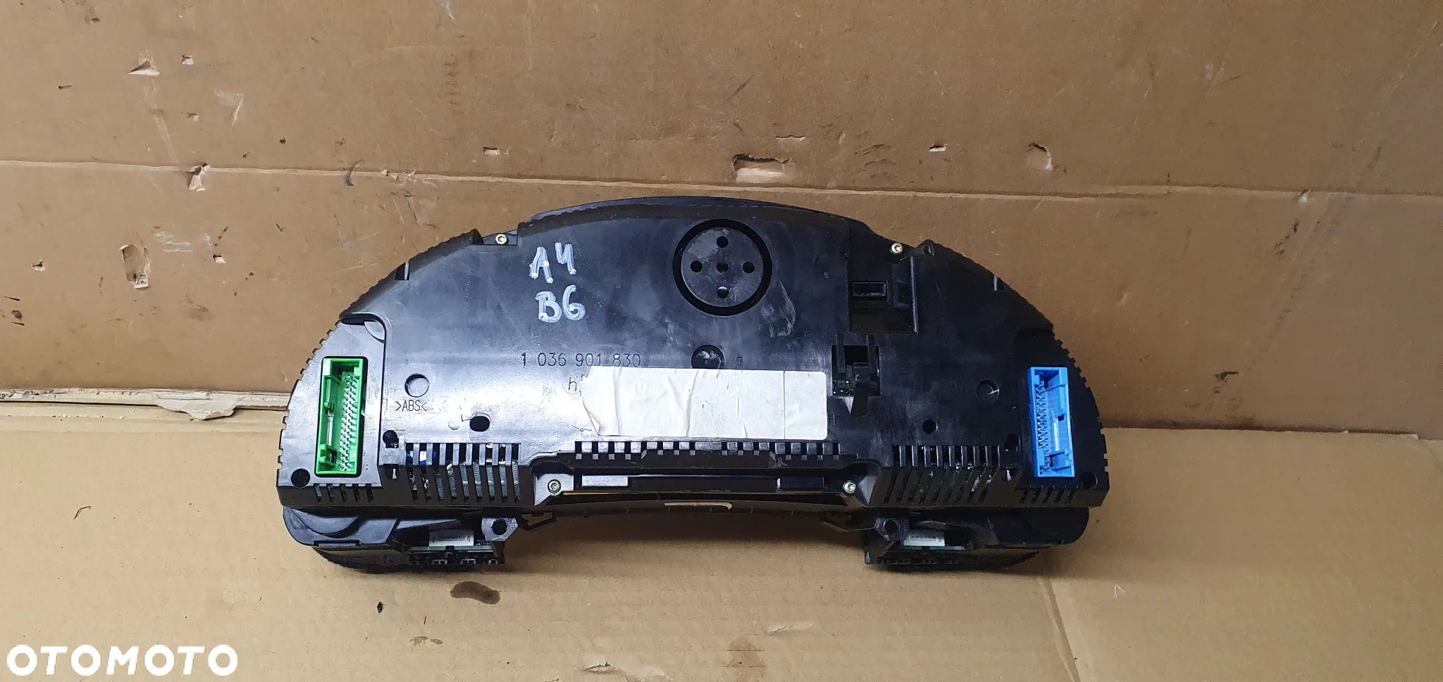 Licznik zegary Audi A4 B6 2.0 FSI Automat 8E0920930 - 6