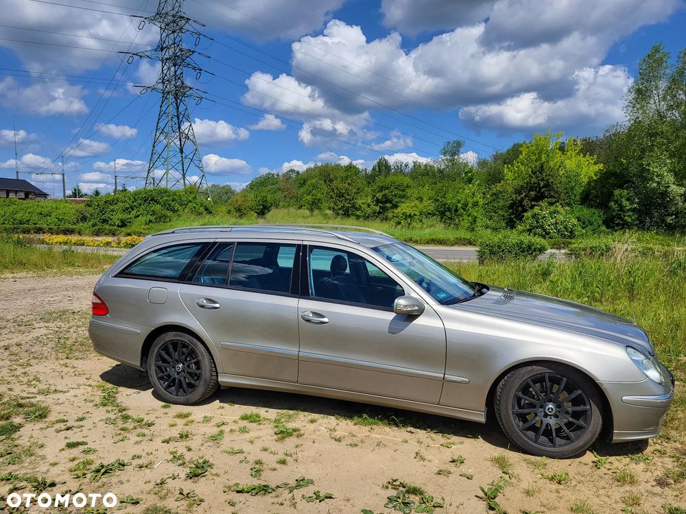 Mercedes-Benz Klasa E 320 CDI T Avantgarde - 17