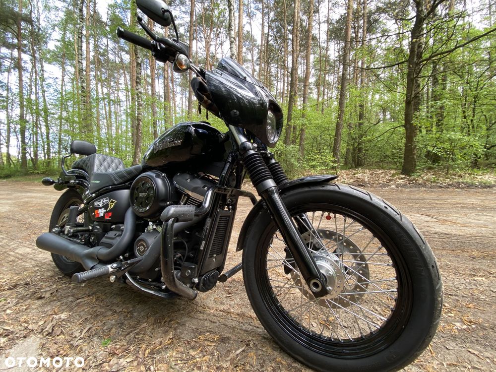 Harley-Davidson Softail Street Bob - 13