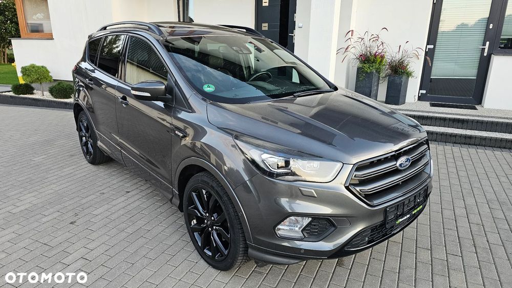 Ford Kuga 1.5 EcoBoost 2x4 ST-Line - 1