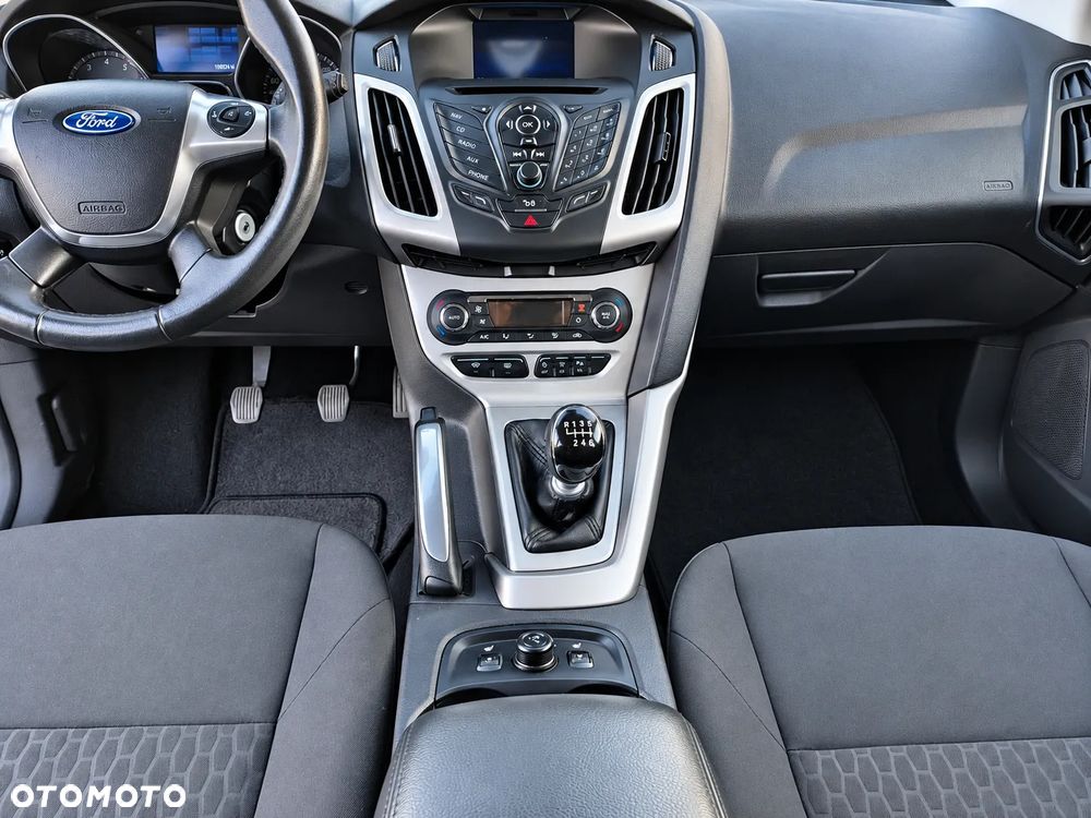 Ford Focus - 23