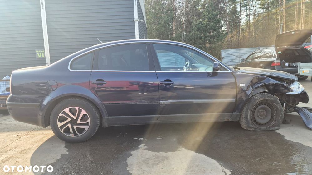 Volkswagen Passat 03R 2.0 96 KW NA CZĘŚCI - 4