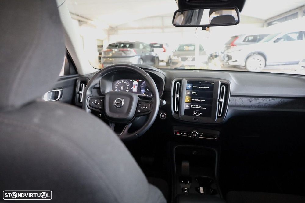 Volvo XC 40 1.5 T2 Momentum Core Geartronic - 18