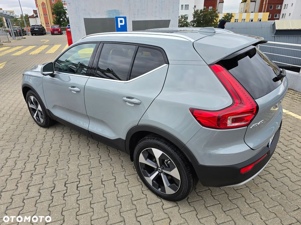 Volvo XC 40 T5 AWD Momentum - 9