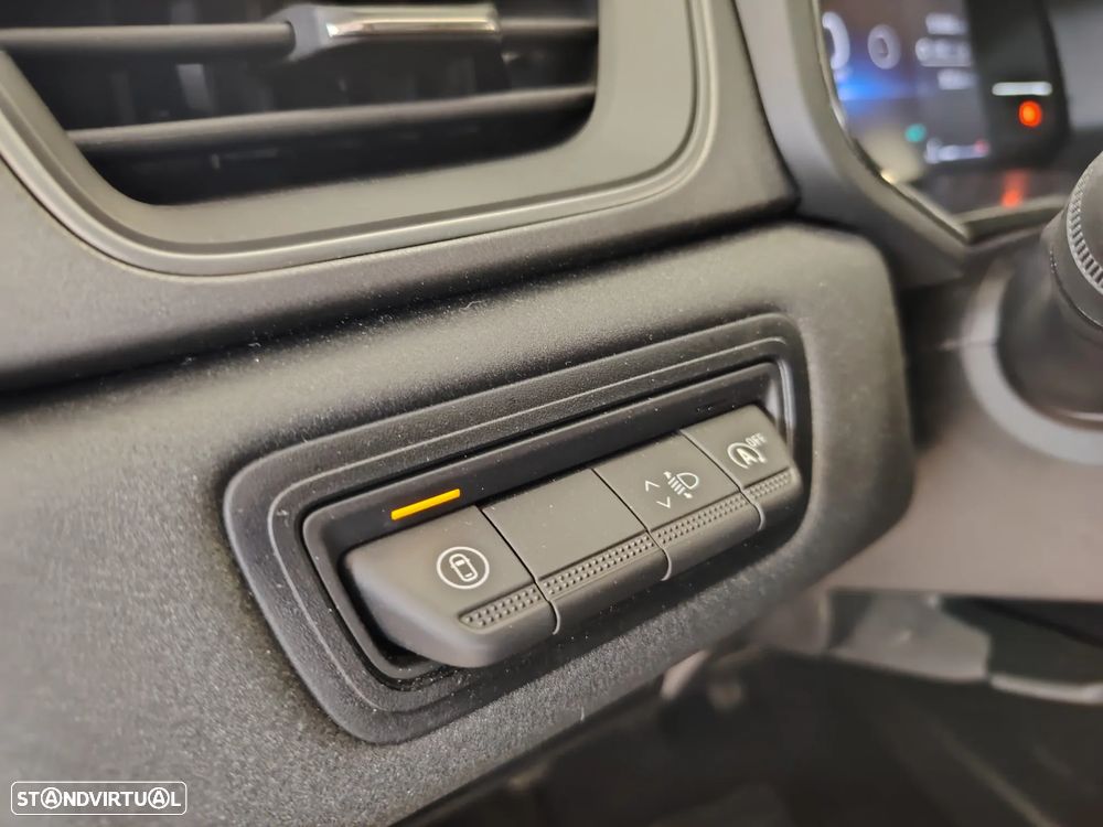 Renault Captur 1.0 TCe Techno Bi-Fuel - 26