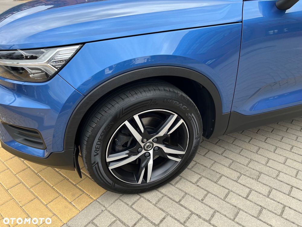 Volvo XC 40 T4 AWD R-Design - 4