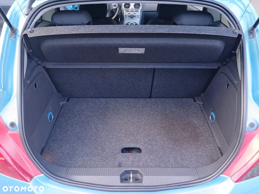 Opel Corsa 1.4 16V Satellite - 18