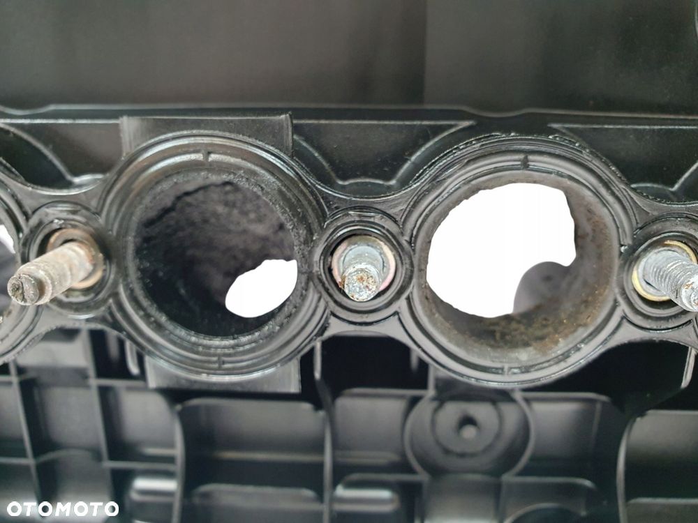 POKRYWA ZAWORÓW BMW E90 3,0D M57D30O2 F01C310008 111277893959 - 10