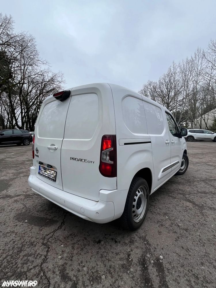 Toyota Proace City - 7