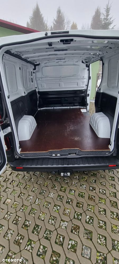 Renault TRAFIC - 12