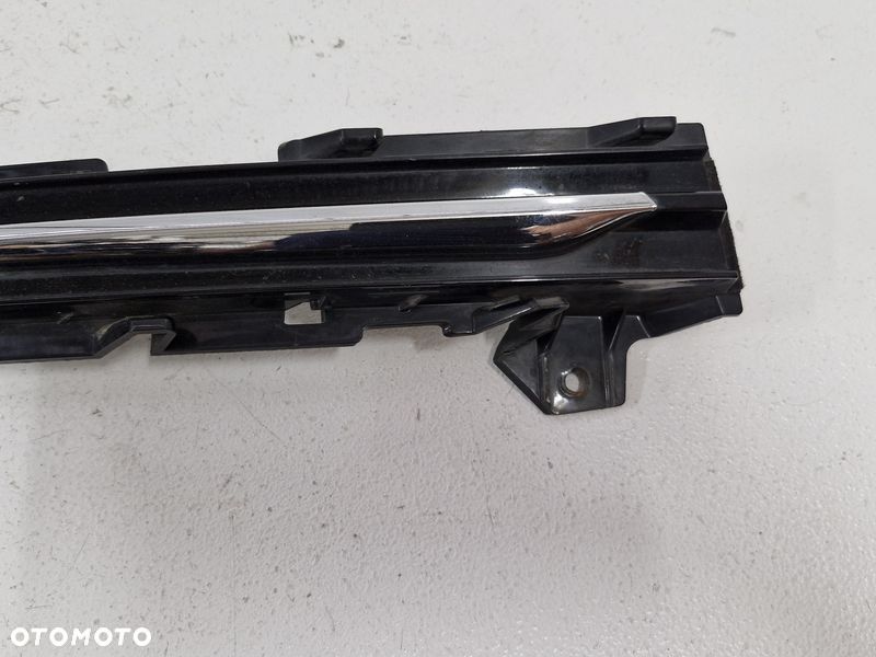 volvo v40 ii lift kratka listwa dolna zderzaka prawy przód chrom prawa 31347043 - 2