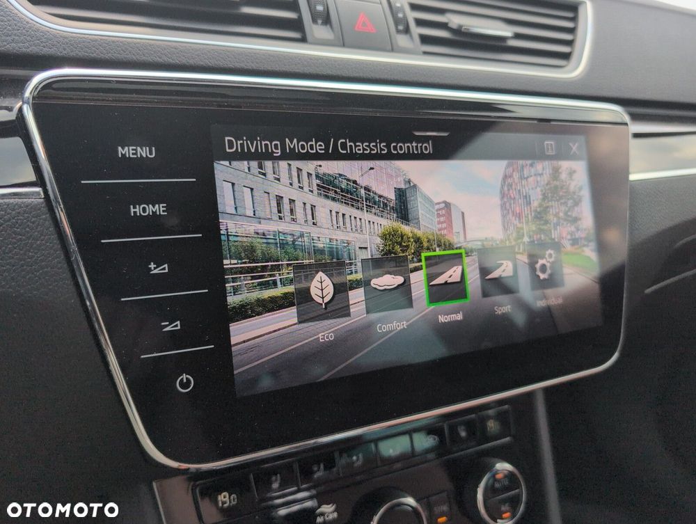 Skoda Superb 2.0 TDI SCR L&K DSG - 35