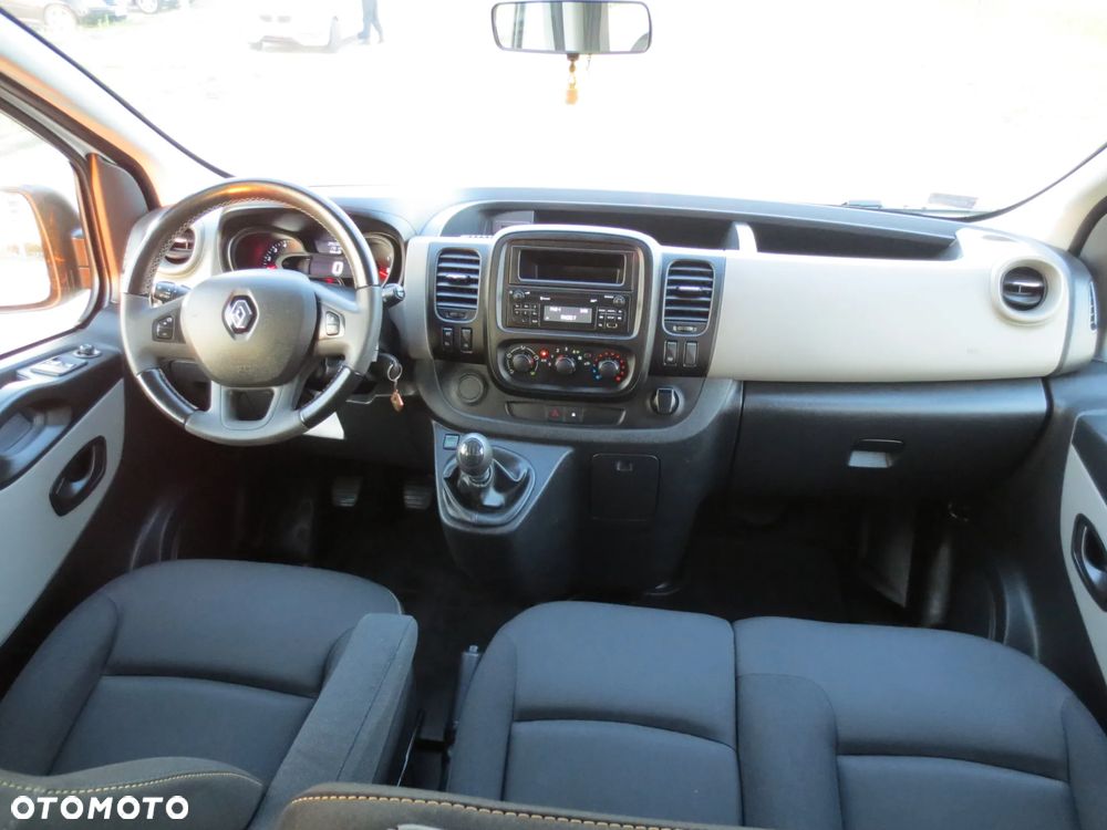 Renault Trafic - 16