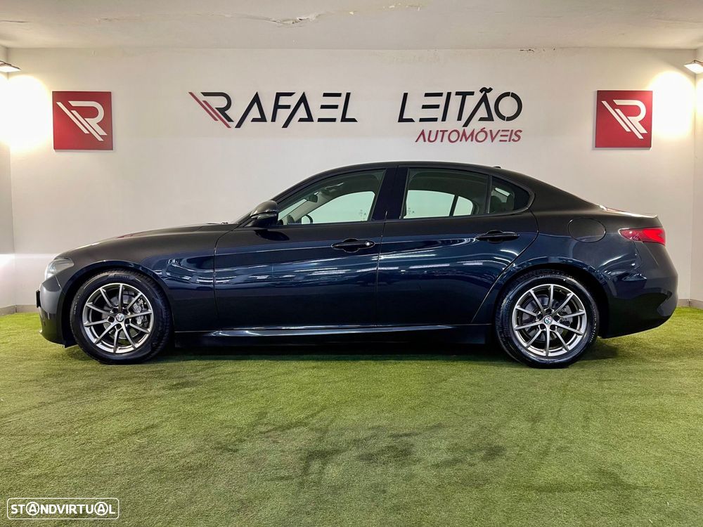 Alfa Romeo Giulia 2.2 D - 9