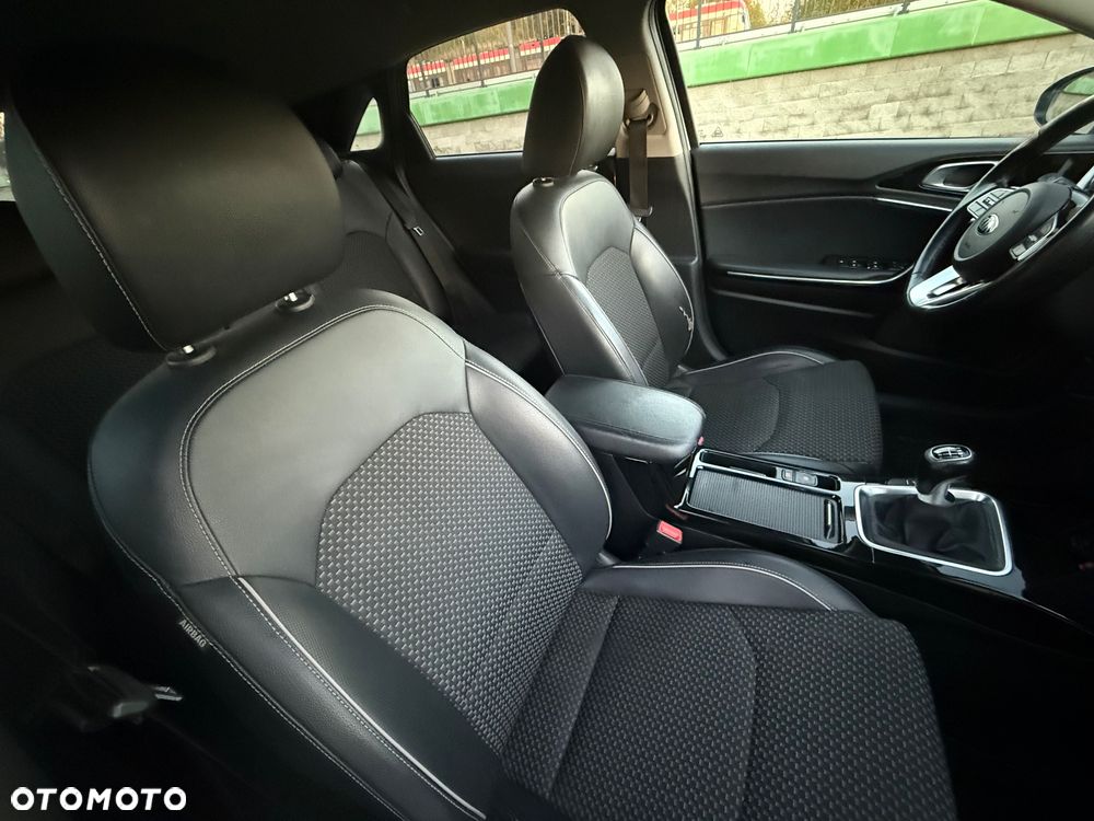 Kia Ceed - 24