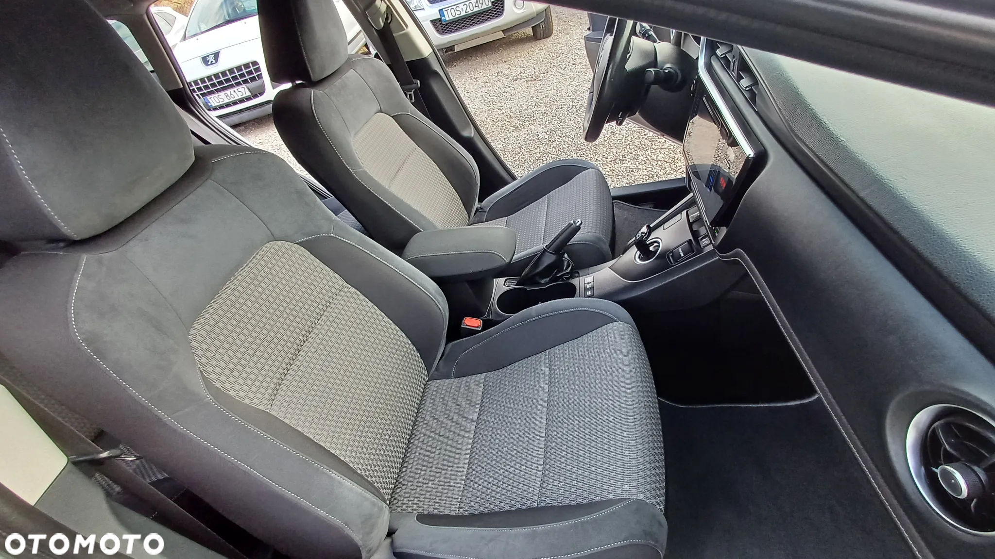 Toyota Auris 1.8 VVT-i Hybrid Automatik Executive - 12