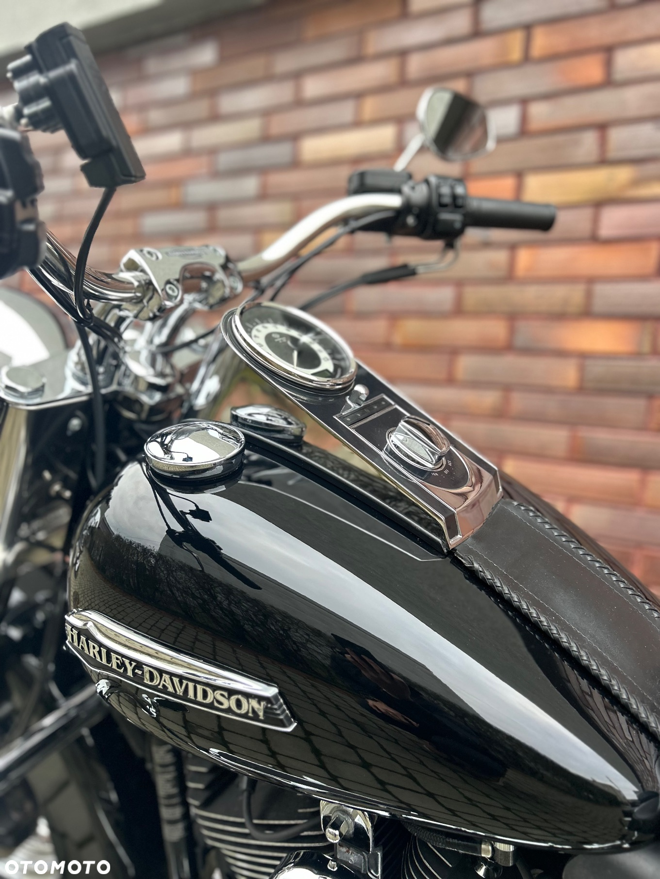 Harley-Davidson Softail Deluxe - 24