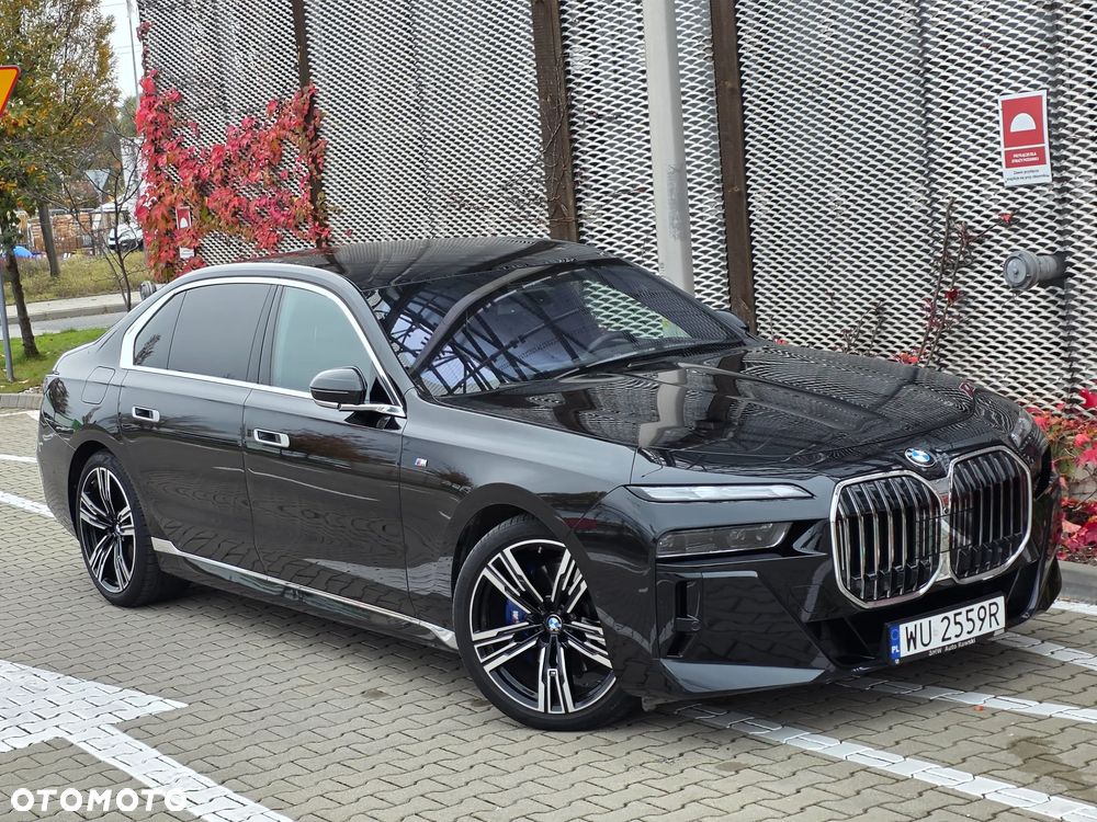 BMW Seria 7 2023 photo 2