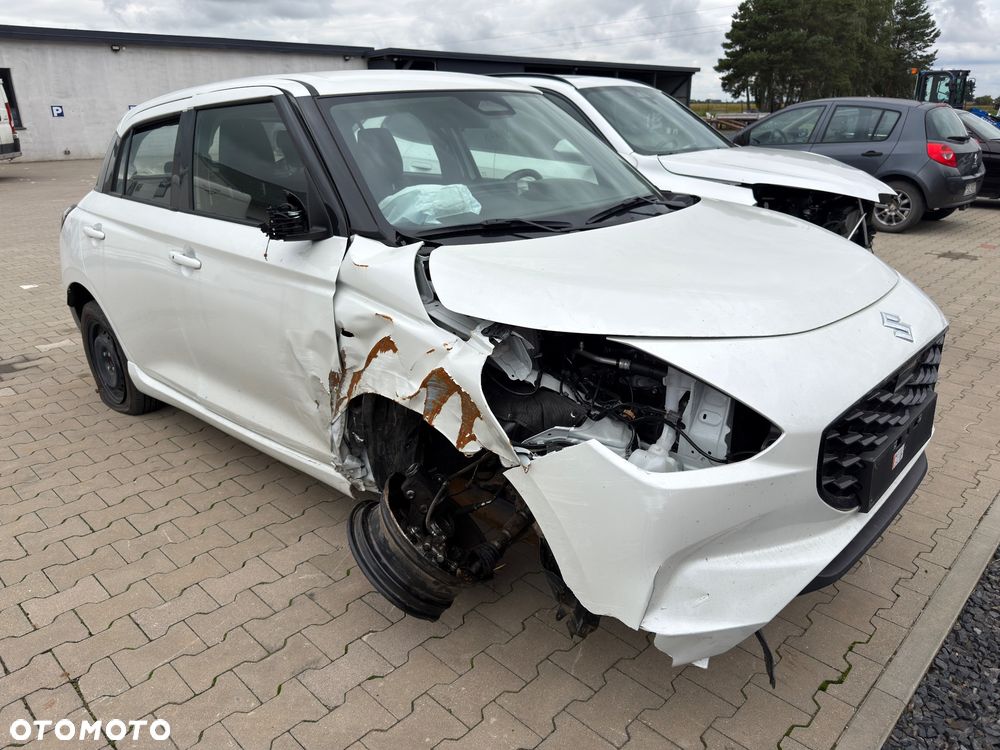 Suzuki Swift 1.2 Premium - 2