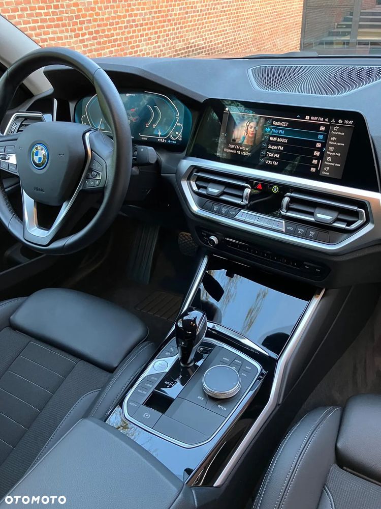 BMW Seria 3 330e Advantage - 10