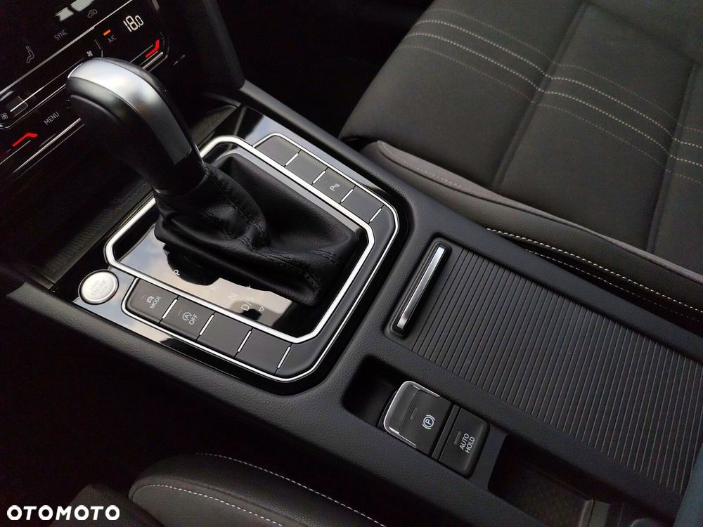 Volkswagen Passat Alltrack - 24