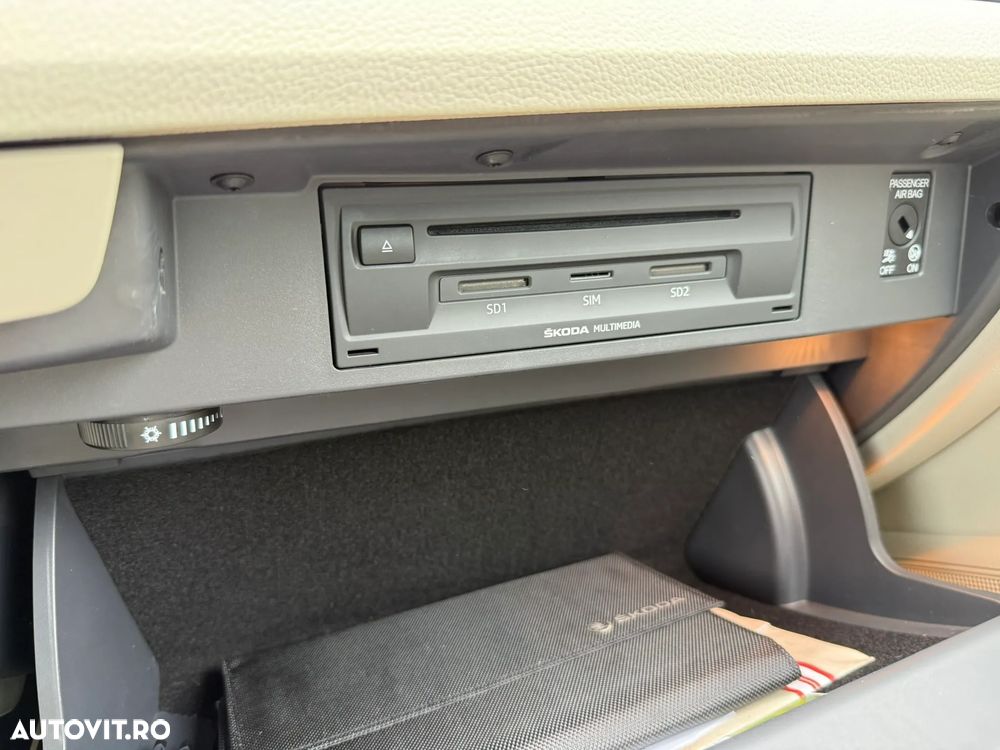 Skoda Superb 2.0 TDI DSG L&K - 35