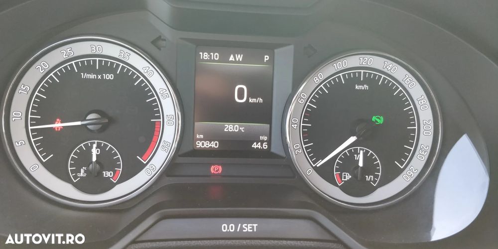 Skoda Octavia 2.0 TDI DSG Style - 10