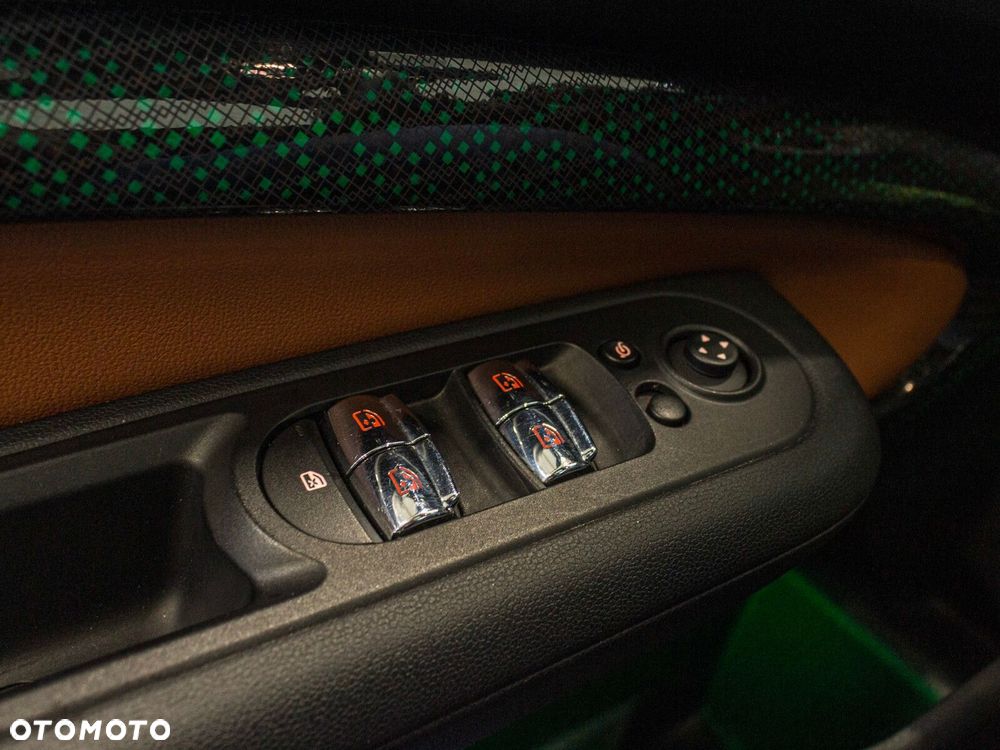 MINI John Cooper Works - 15