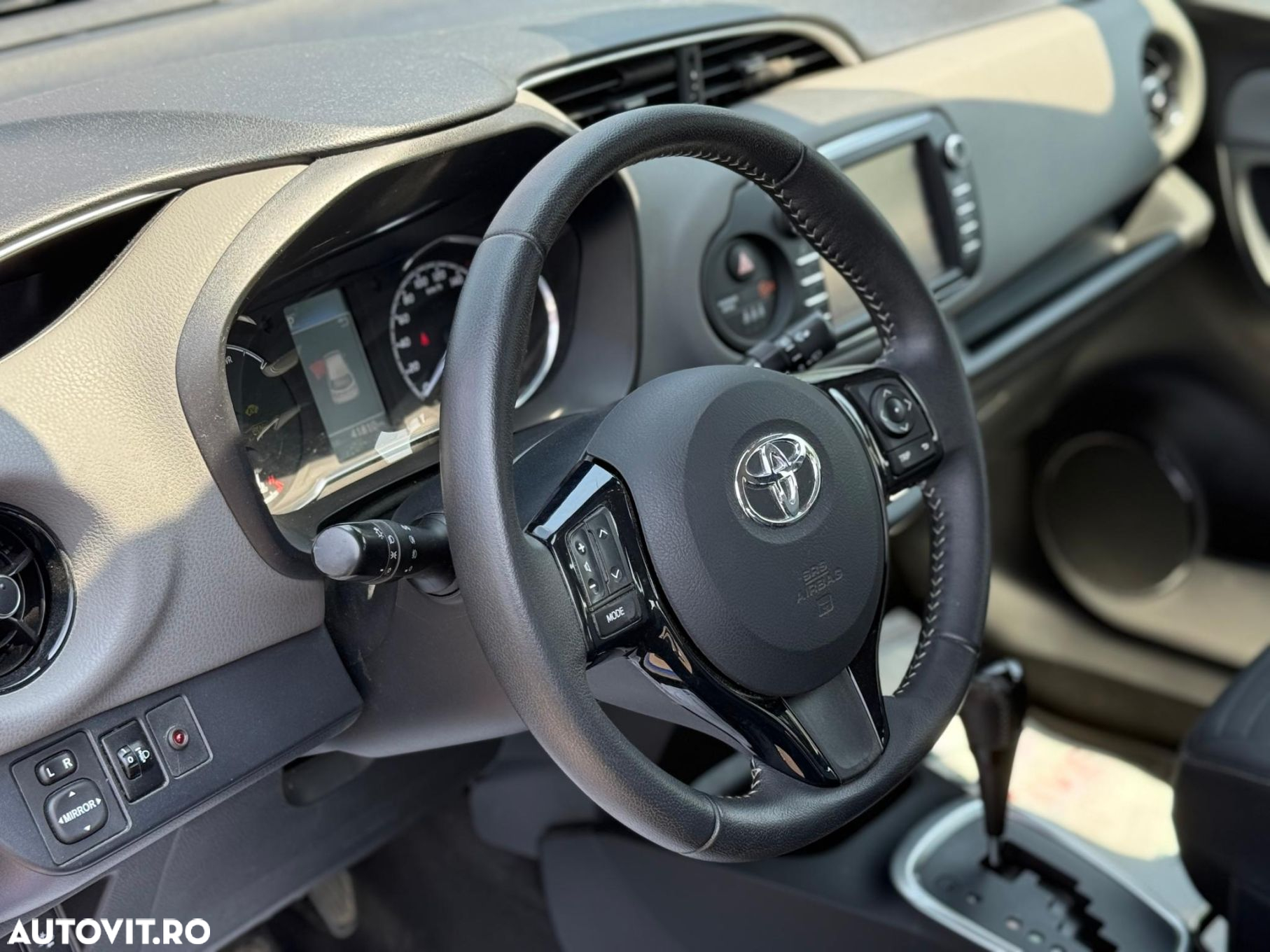 Toyota Yaris - 5