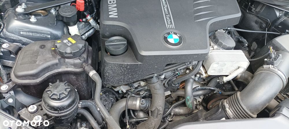BMW X1 xDrive20i - 18