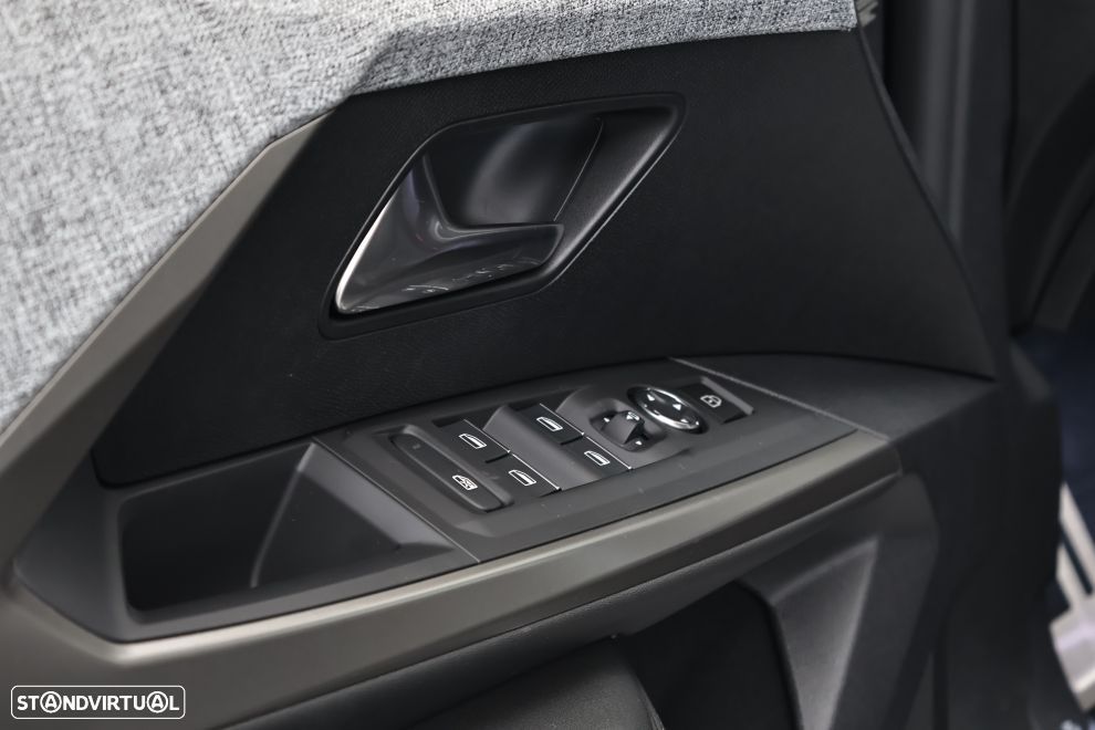 Peugeot E-5008 73 kWh GT - 24