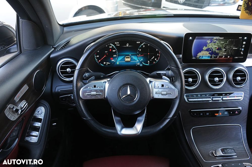 Mercedes-Benz GLC Coupe 300 4Matic 9G-TRONIC Exclusive - 17