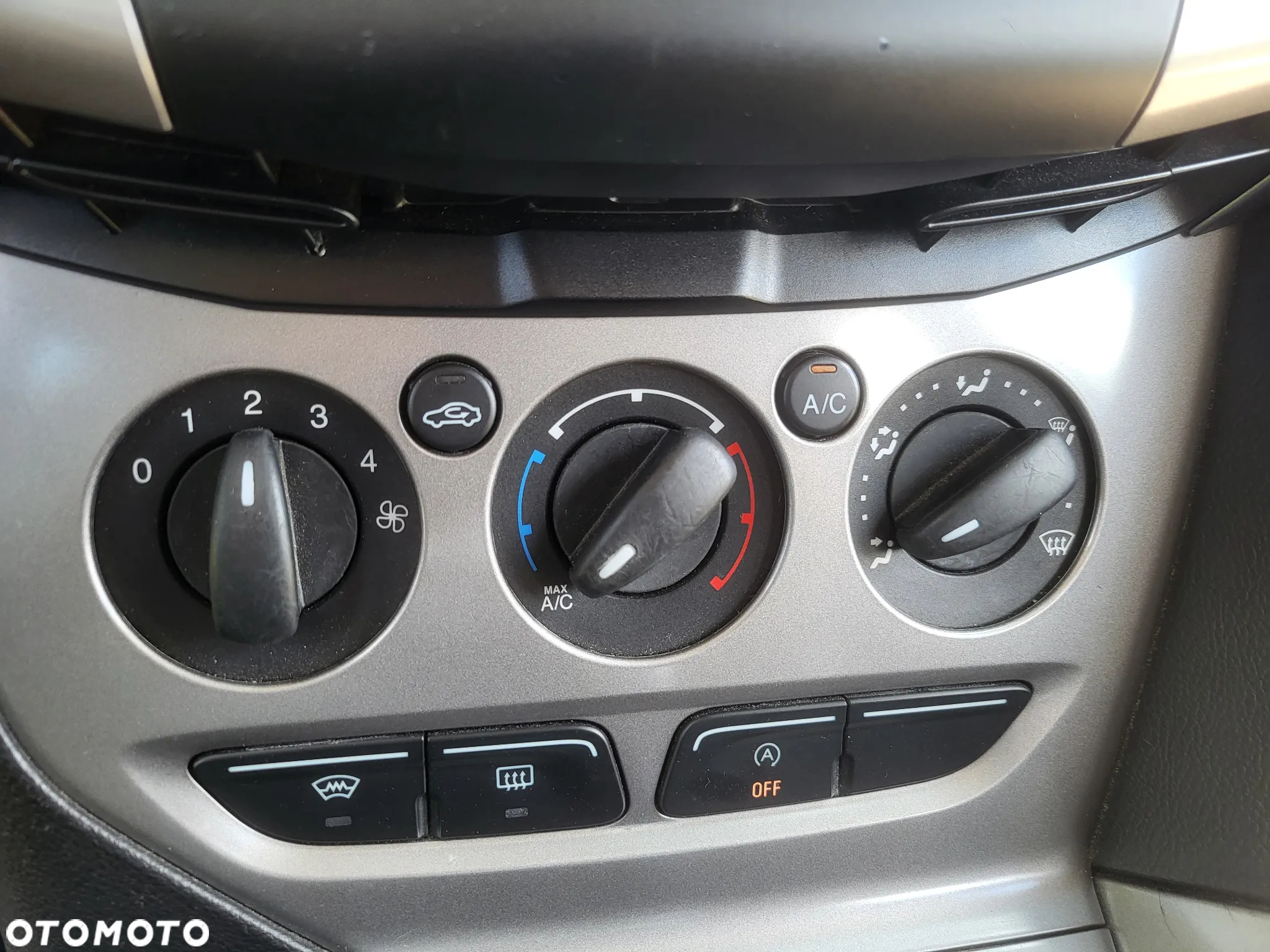 Ford Focus 1.6 TDCi DPF Start-Stopp-System Trend - 12