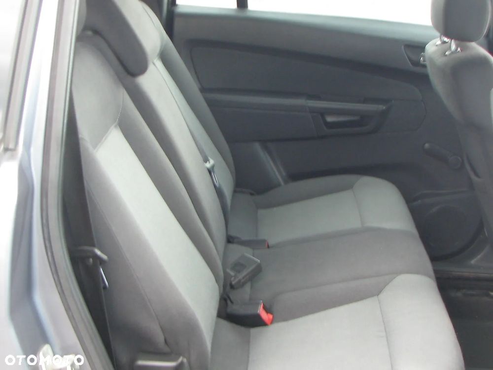 Opel Zafira 1.6 - 10