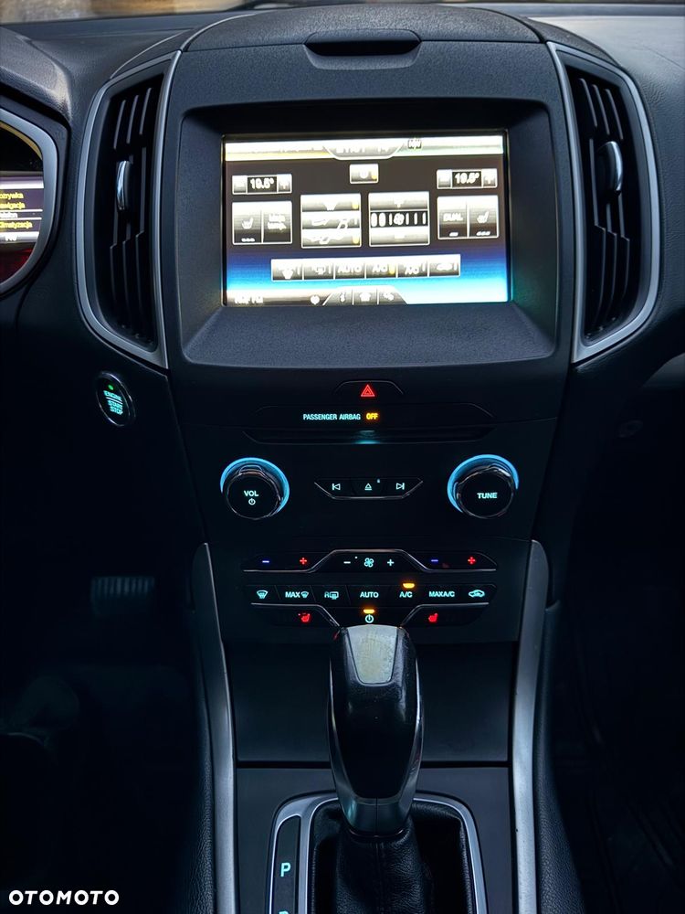 Ford Edge - 34