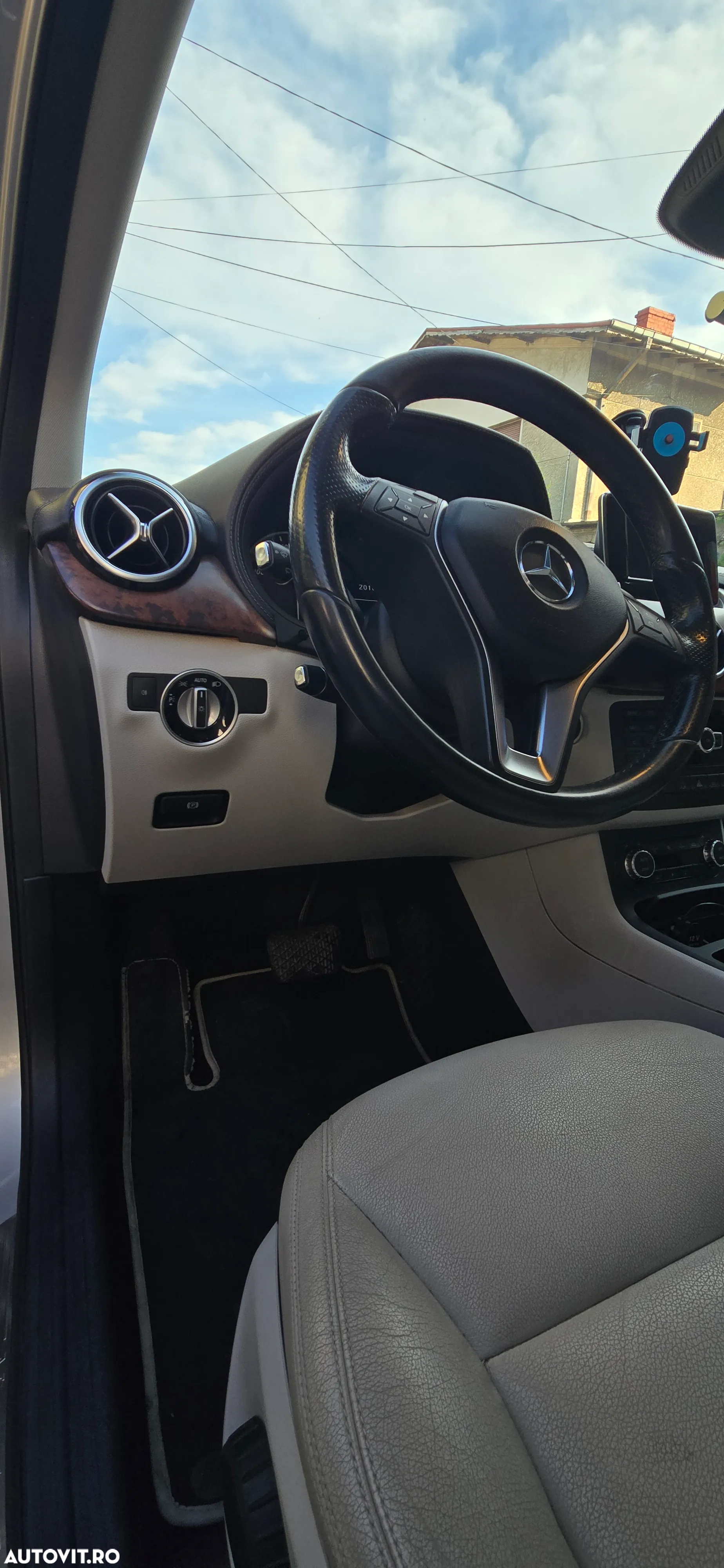 Mercedes-Benz B - 14