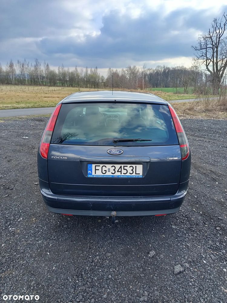 Ford Focus 1.6 TDCi Ambiente DPF - 10