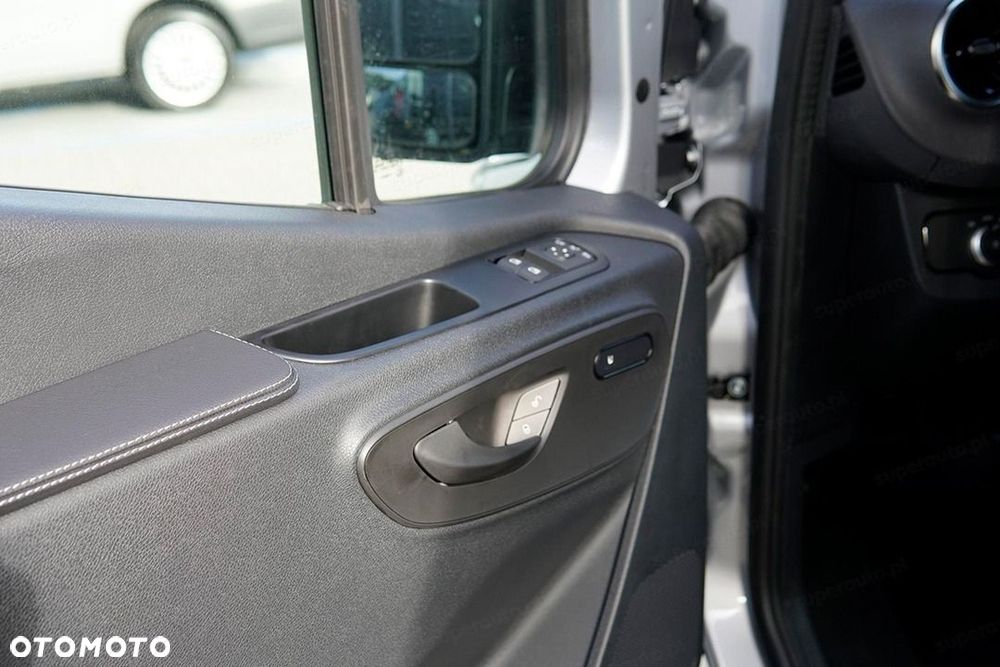 Mercedes-Benz Sprinter 319 CDI Ekstradługi SELECT aut 2.0 190KM - 21