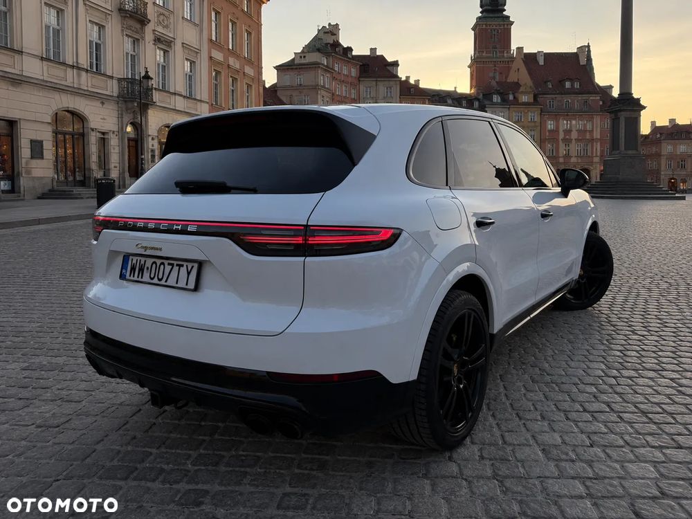 Porsche Cayenne E-Hybrid - 6