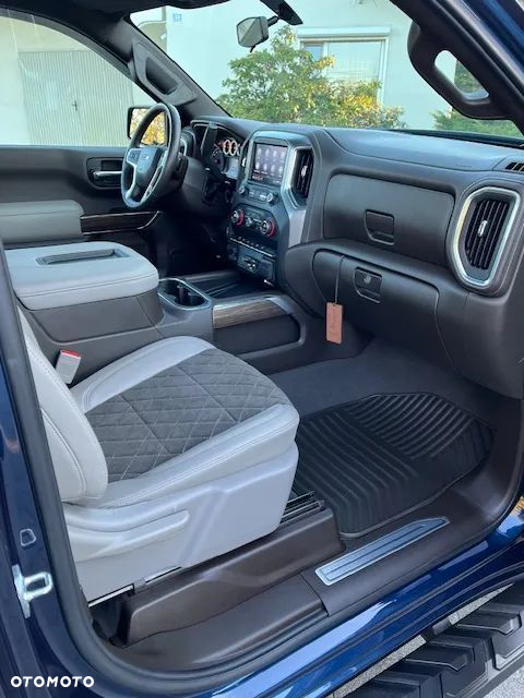 Chevrolet Silverado - 13