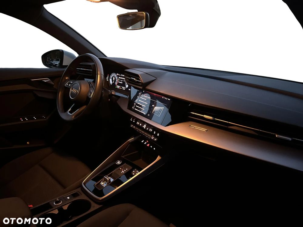 Audi A3 Sportback 35 TFSI mHEV S tronic - 32