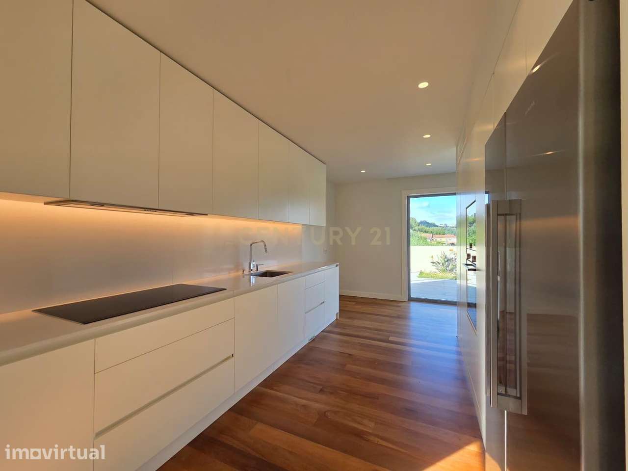 MORADIA NOVA T4 | TERRENO | GARAGEM PARA 4 CARROS | PENAFIEL - Grande imagem: 3/28