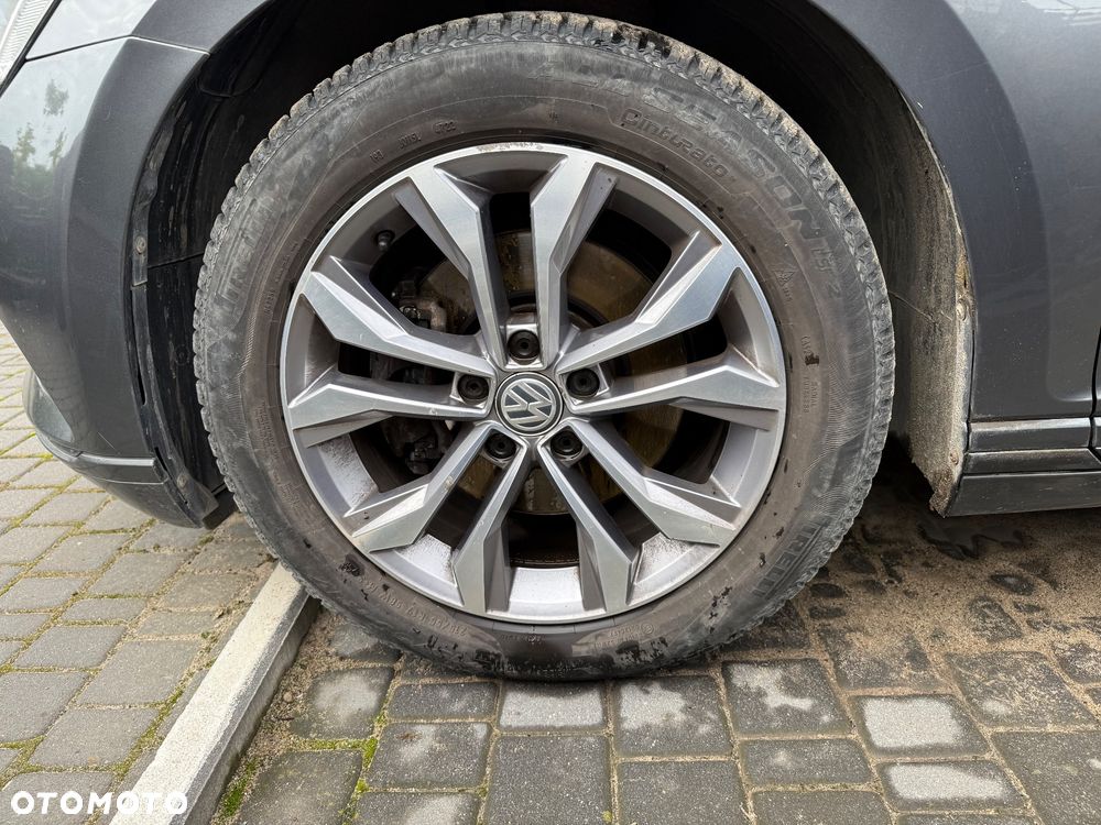 Volkswagen Passat 2.0 TDI BMT Comfortline - 22