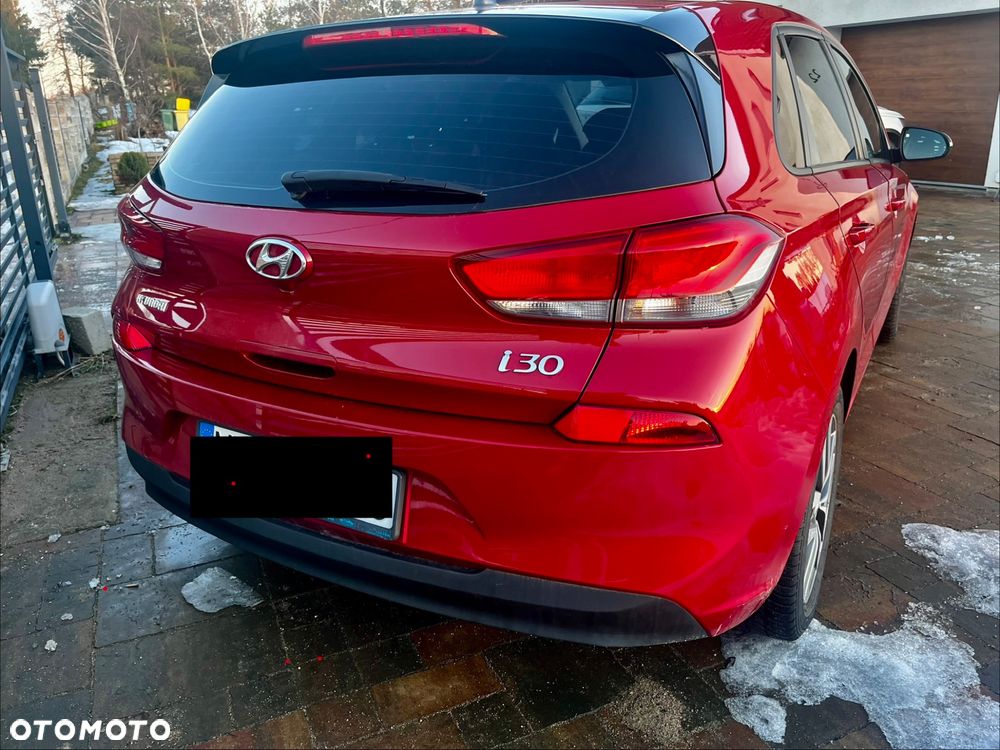 Hyundai i30 1.4 Classic + - 11