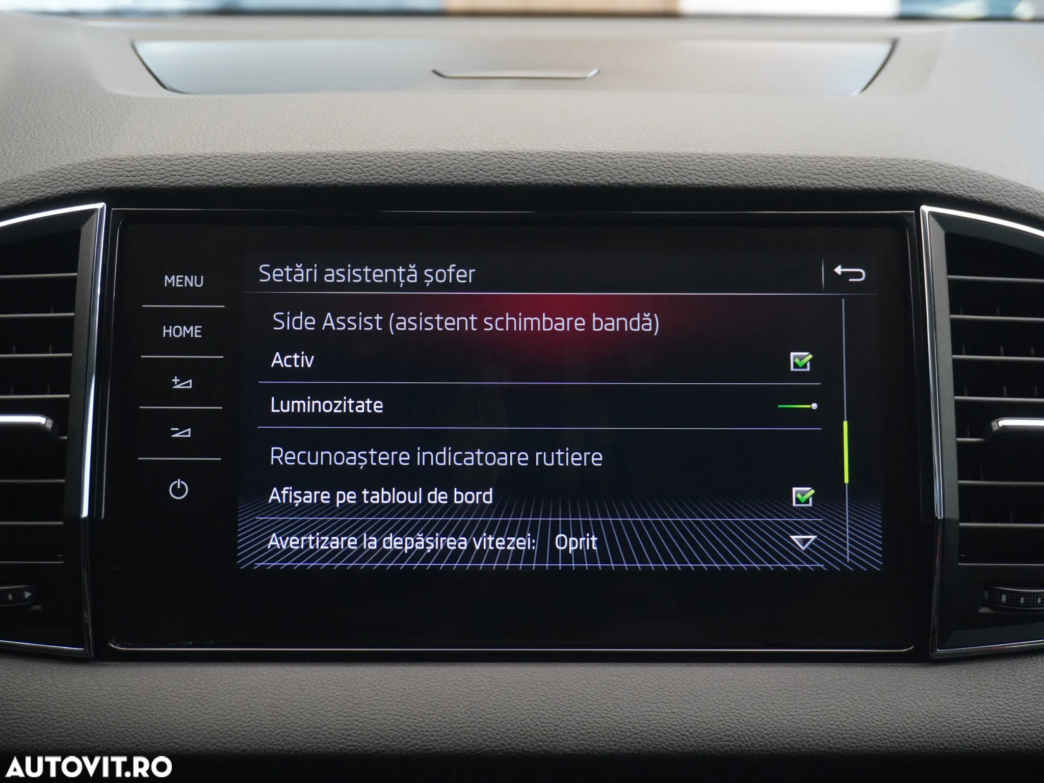 Skoda Karoq 1.6 TDI SCR DSG Style - 28