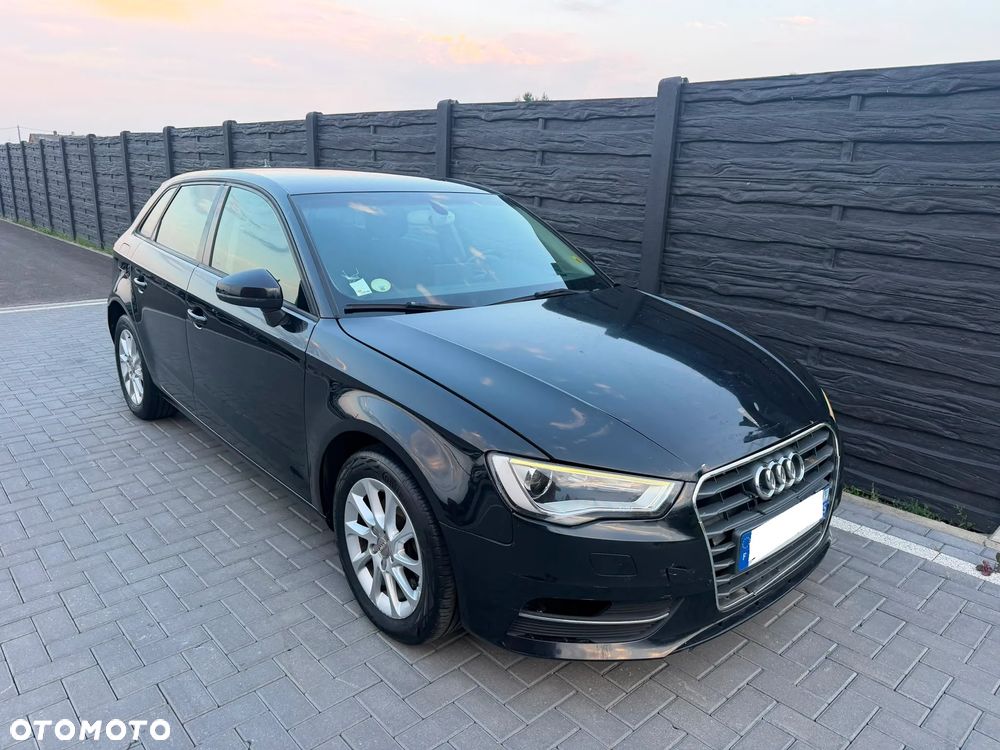Audi A3 Sportback 2.0 TDI S tronic - 24